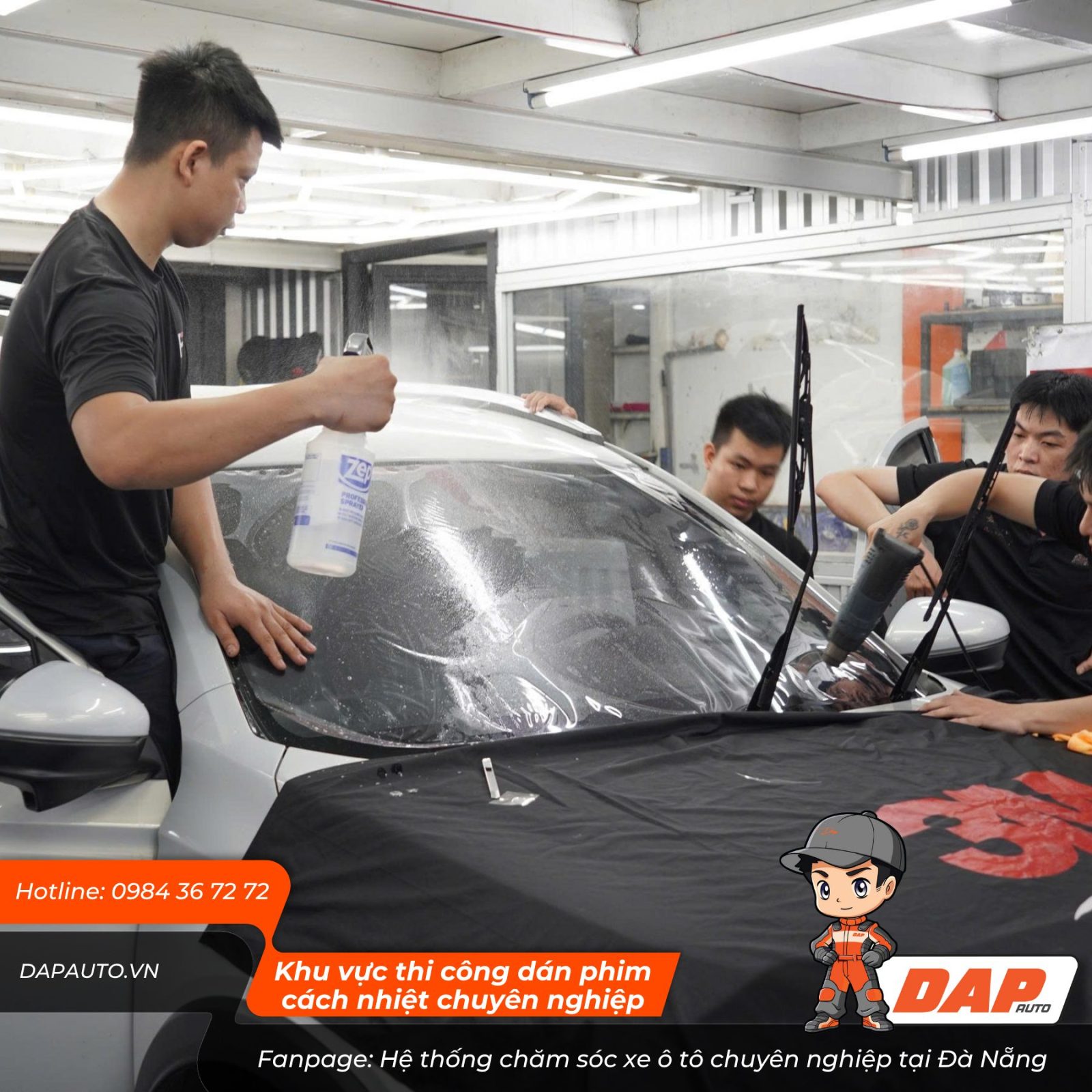 Khu vực thi công dán phim cách nhiệt chuyên nghiệp tại Dap Auto