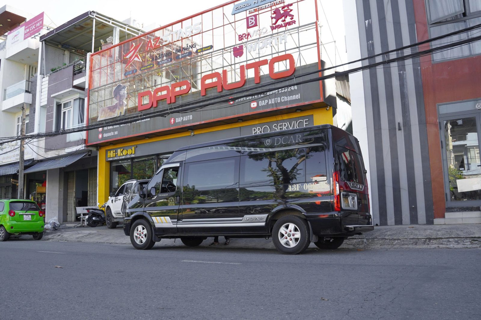 Ford Transit lắp camera hành trình 70Mai M310