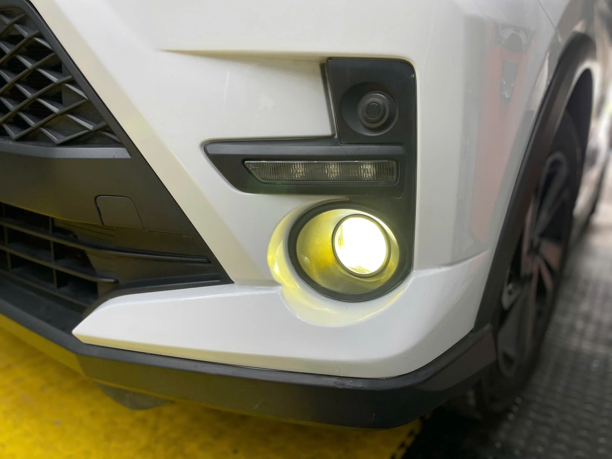 BI GẦM Ô TÔ 3.0 PHANTOM PRIME BULBTEK