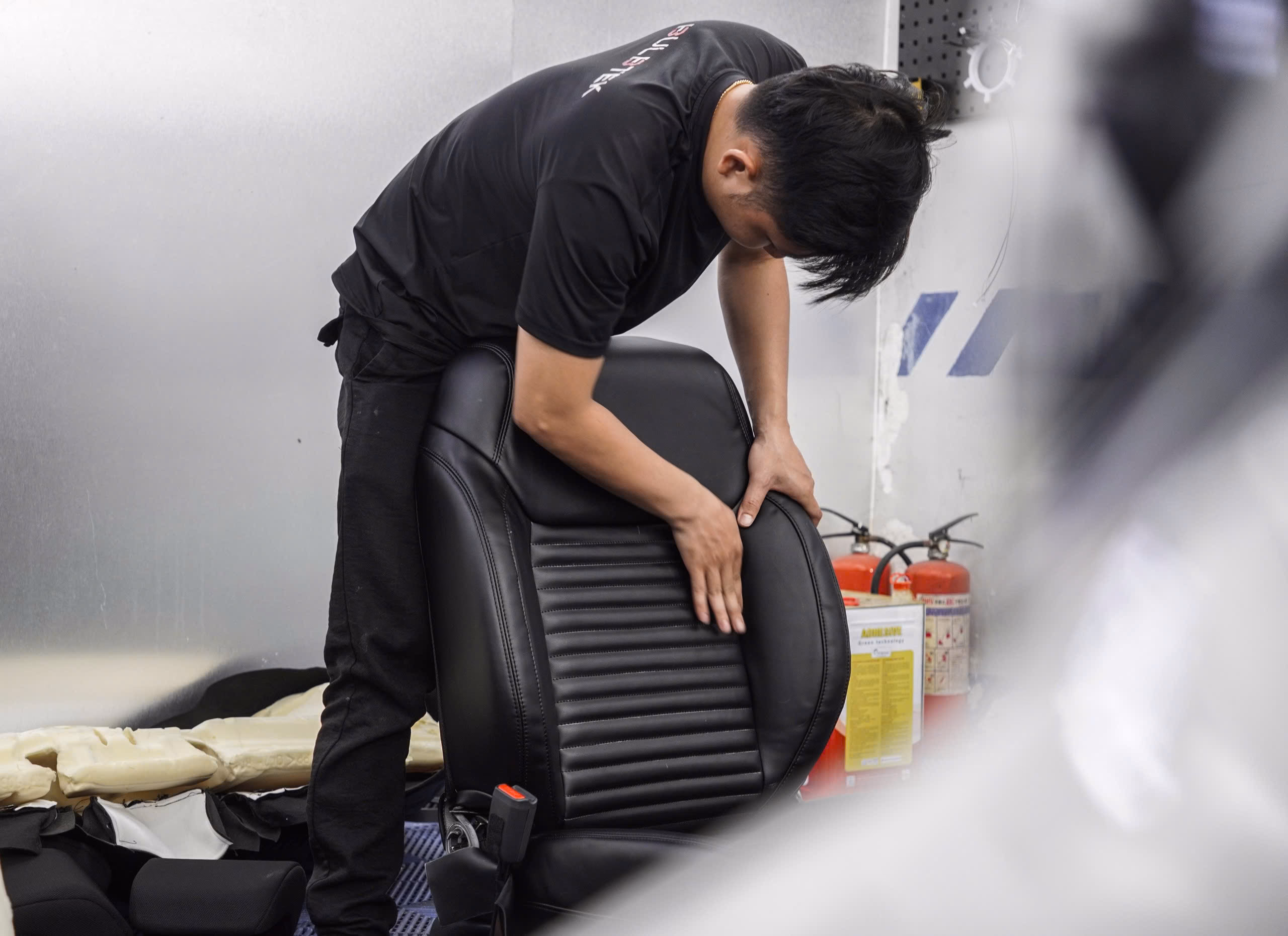 Đội ngũ kỹ thuật bọc ghế da ô tô nhiều năm kinh nghiệm